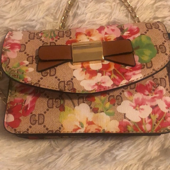 Purse (not gucci) - Picture 3 of 4